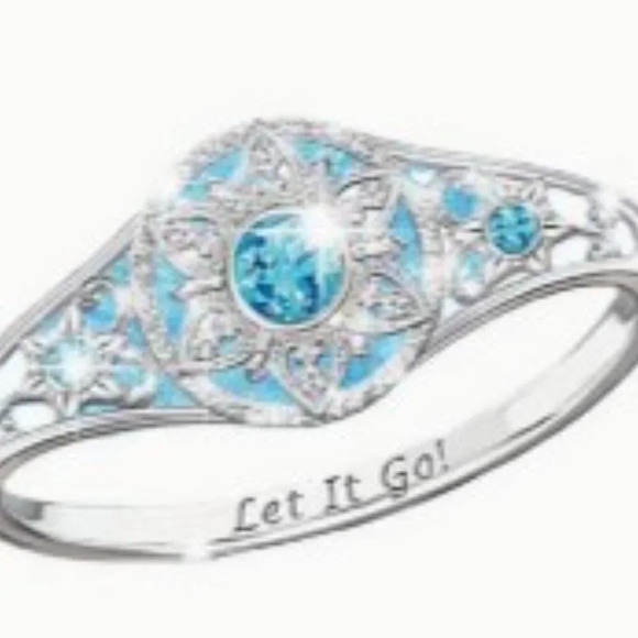 Copper Alloy Snowflake Statement Ring – Elegant Design, Hypoallergenic Size 9 - Picture 2 of 4